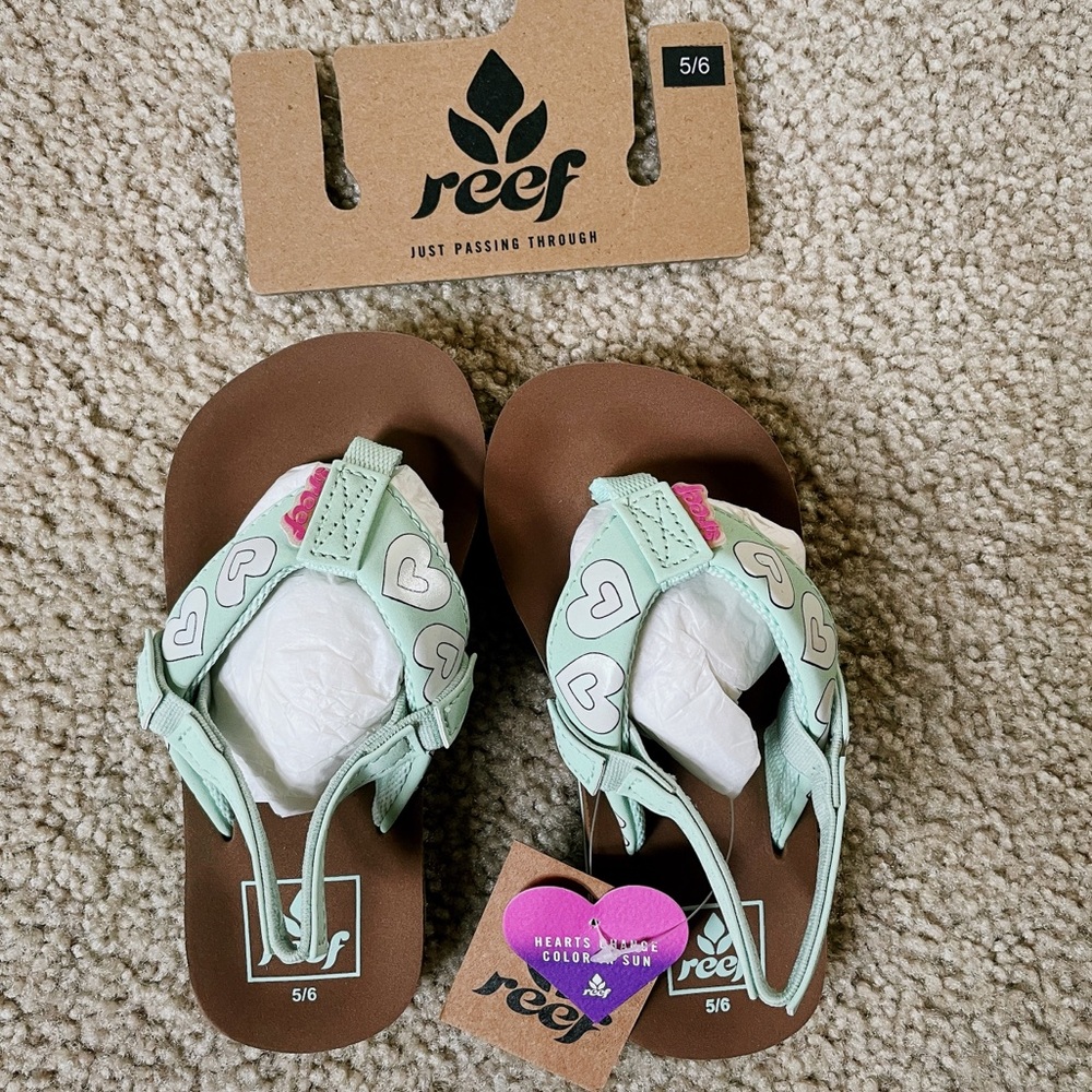 Girl’s Sandals